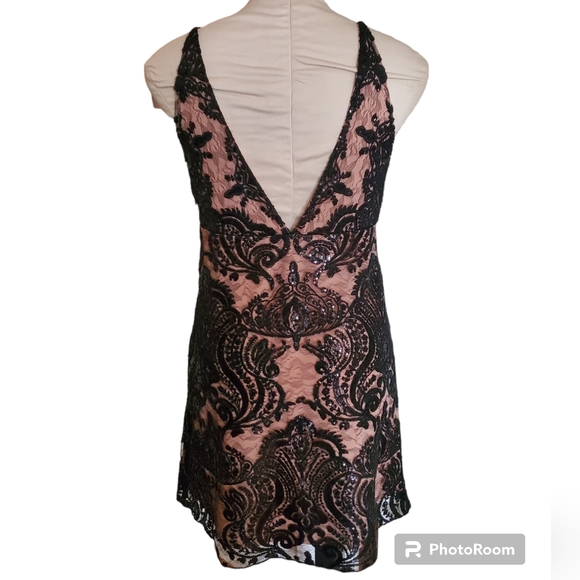 Free People Night Black & Cream Shimmer Mini Dress Size 2 - Picture 6 of 10